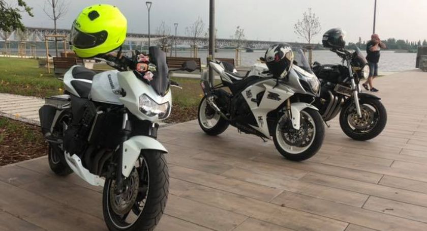 Poniosło motocyklistę w al. Piłsudskiego. Zamiast jeździć będzie...