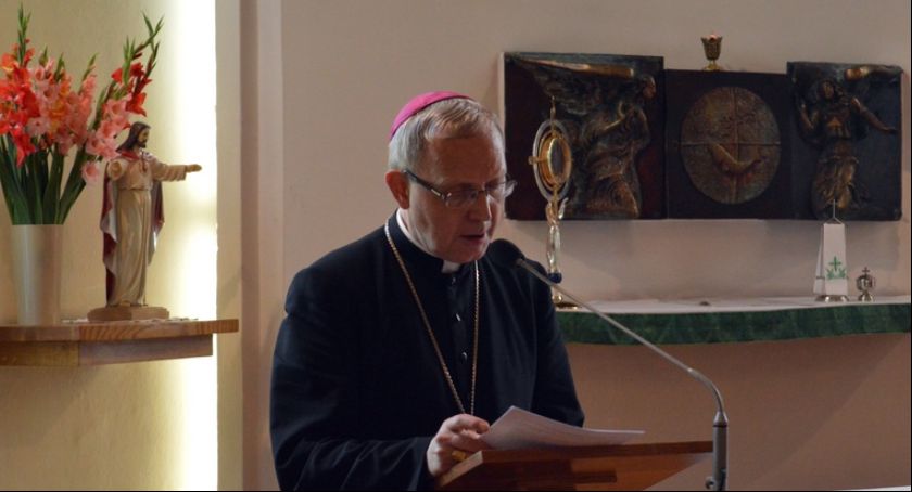 Niedziela Palmowa i Triduum Paschalne. Podajemy program uroczystości w Katedrze. Jak będą transmitowane liturgie?