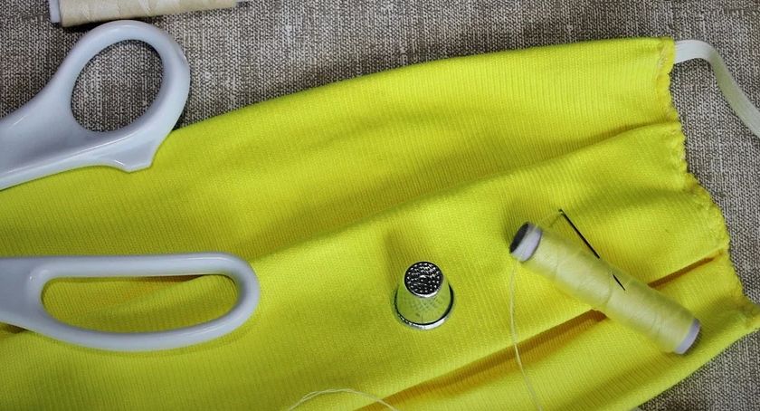 Szyjesz maseczki? Pomagasz seniorom? Masz szansę na pozyskanie grantu
