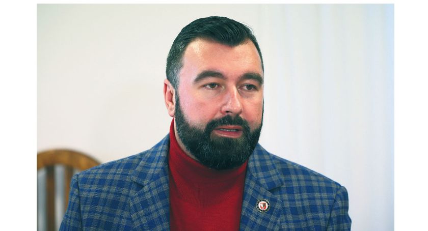 Epidemia koronawirusa  to wyzwanie dla nas wszystkich. Rozmowa ze starostą płockim Mariuszem Bieńkiem