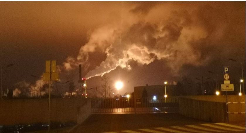 Przez kolejny tydzień będziemy widzieć efekty świetlne nad Orlenem