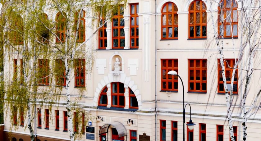 Chcesz zdawać międzynarodową maturę? Jagiellonka zaprasza na spotkanie online