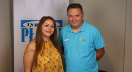 Przywitanie pary młodej, oczepiny i zbiórka „na wózek”. Brzmi znajomo? Tego jeszcze nie wiecie o „Zabawie weselnej”!