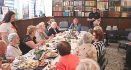 Jak nie dać się oszukać? KGW „Dobrzykowianki” zaprosiły seniorów na spotkanie z policjantem