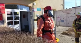 Ewakuacja urzędu. Alarm w Nowym Duninowie po znalezieniu podejrzanej paczki 