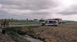Karetka zderzyła się z pociągiem. Wstrzymany ruch między Raciążem a Sierpcem 