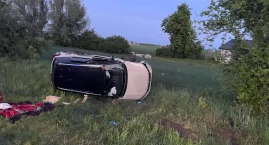 Zderzenie aut. Dwie osoby zabrane do szpitala