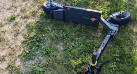 Dwie 14-latki jechały razem na hulajnodze elektryczn&hellip;