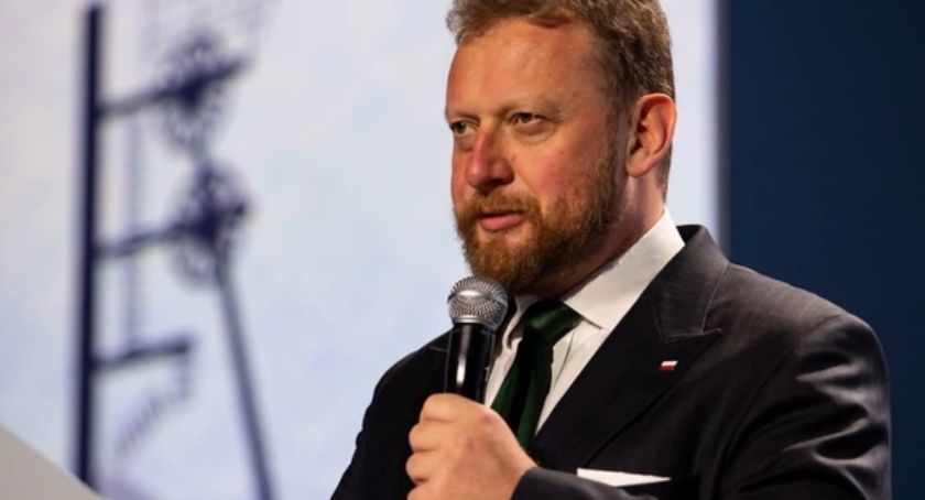 Minister Szumowski: Spada liczba chorych na koronawirusa