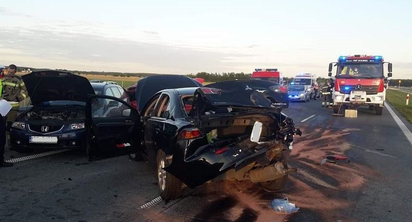 Karambol w Kołbieli. Strażacy z Ryk ruszyli z pomocą