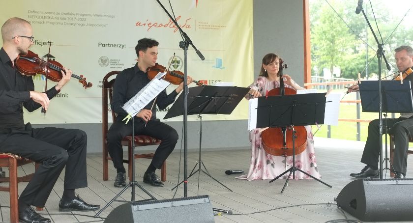 Klasyka rozbrzmiewała w ryckim parku