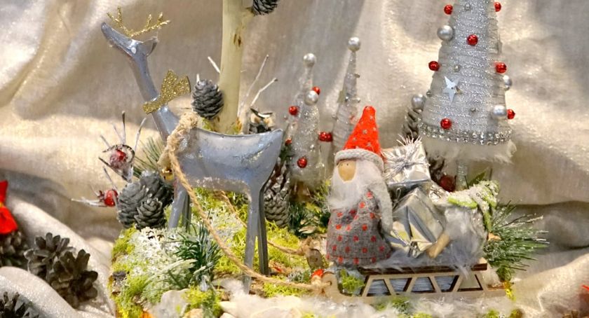 Rodzina Państwa Kołodziejów zrobiła najpiękniejszy stroik świąteczny