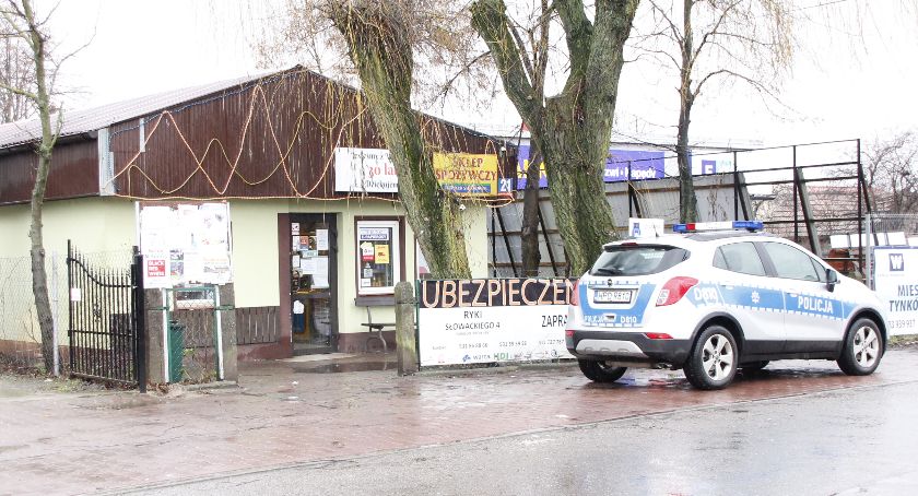 Leopoldów: Napadł z nożem na ekspedientkę