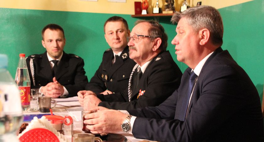 Strażacy muszą poczekać na wybory