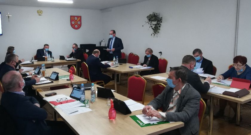 Radni zwolnili te firmy z podatku. To efekt epidemi 