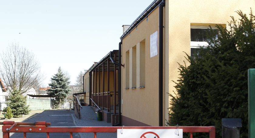 RYKI Przedszkolanka zakażona koronawirusem. Maluchy zostają w domach