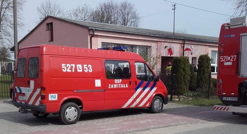 Ładunek wybuchowy w szkole w Niedźwiedziu (gm. Nowodwór)