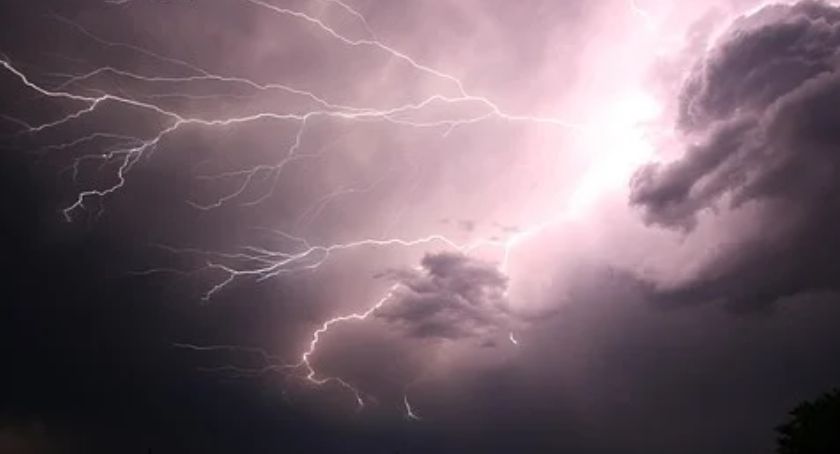 IMGW wydało ostrzeżenie. Uważajcie na burze z gradem 
