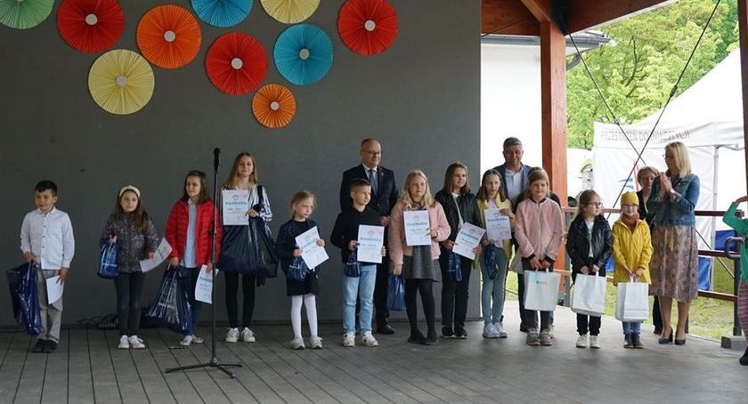 RYKI: Najlepsi recytatorzy otrzymali nagrody od starosty 