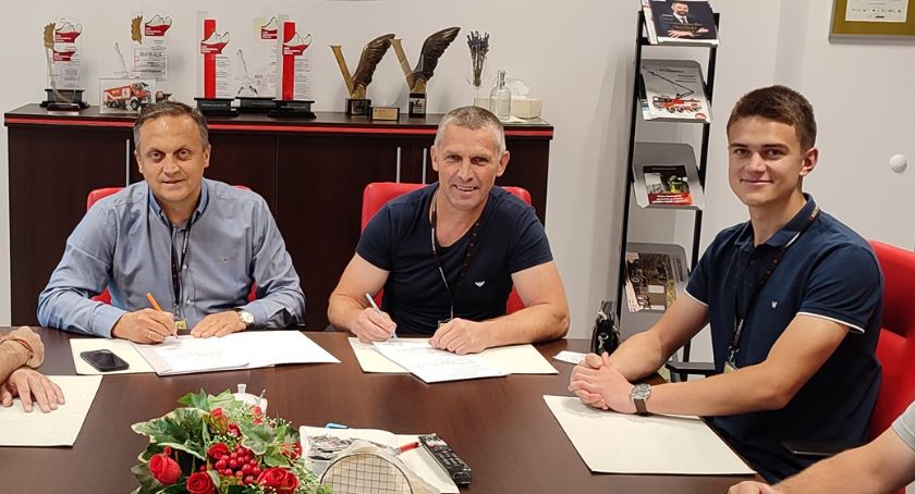 LEOPOLDÓW. Umowa na nowy wóz została podpisana