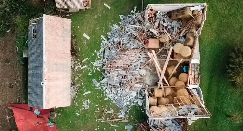 Trąba powietrzna przeszła przez Gózd. Wystarczyło kilka minut, aby budynki zrównać z ziemią