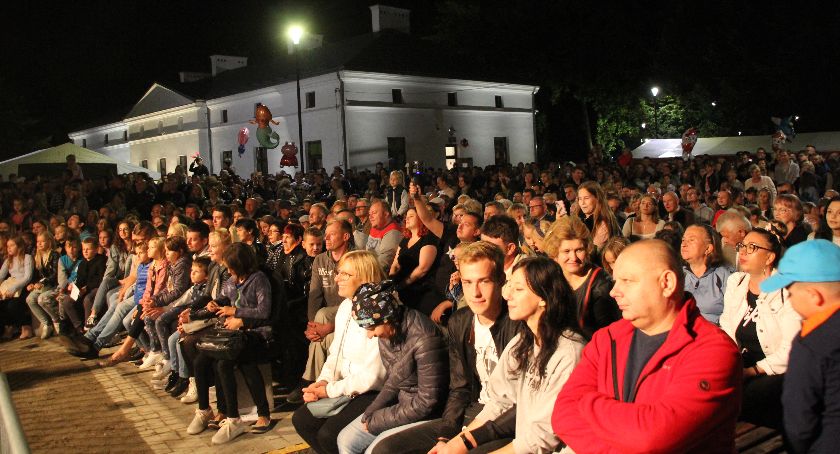 Ewelina Lisowska rozgrzała publiczność w Rykach
