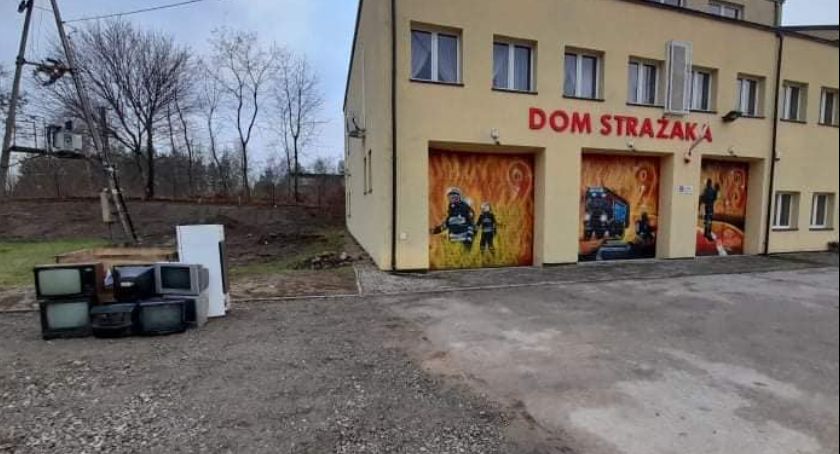 Strażacy chcą doposażyć swoją jednostkę. Trwa zbiórka elektrośmieci 