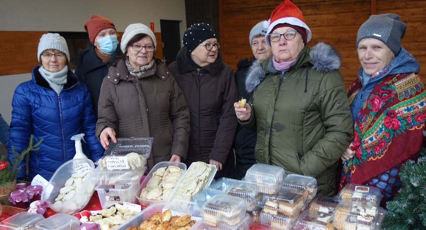 UŁĘŻ: Mieszkańcy poczuli świąteczny klimat na Jarmarku Bożonarodzeniowym (ZDJĘCIA)