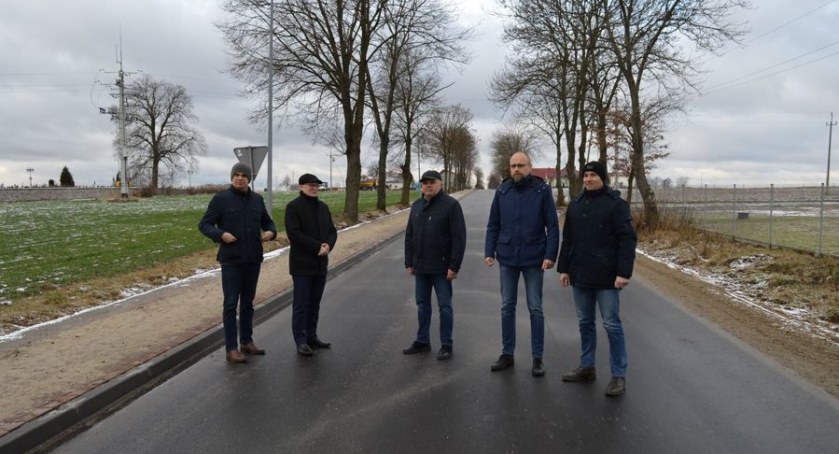 KŁOCZEW: Ulica Klonowa z nową nawierzchnią 