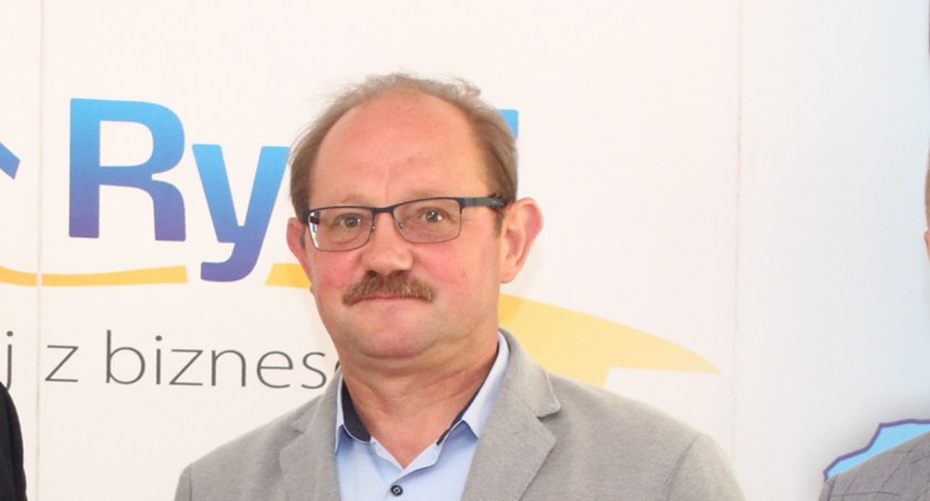 NOWODWÓR: Ryszard Piotrowski będzie więcej zarabiał 