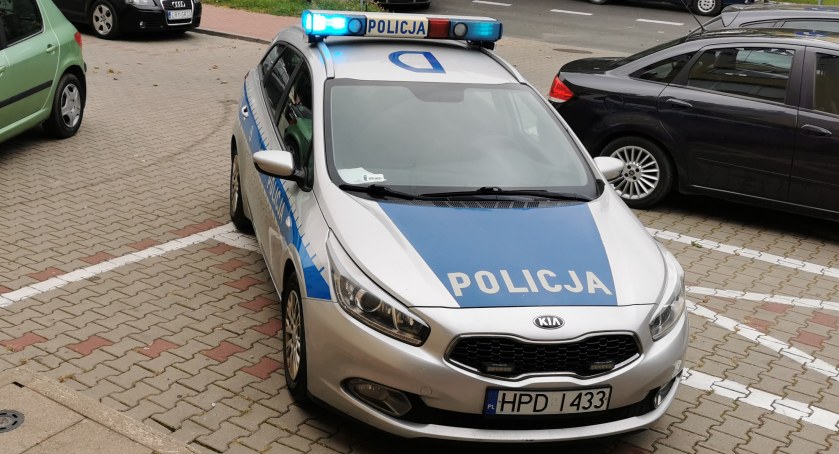 Myślała, że rozmawia z pracownicą banku. Straciła ponad 12 tys. zł