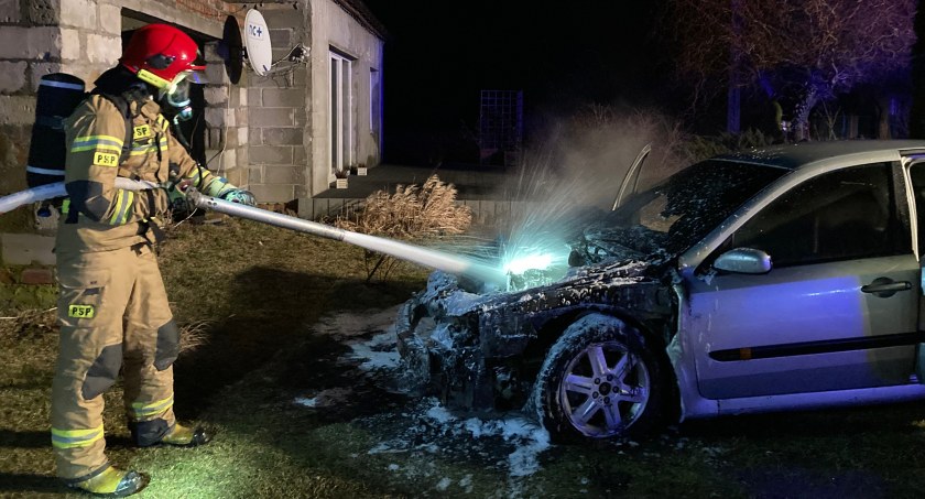 Renówka spłonęła pod domem