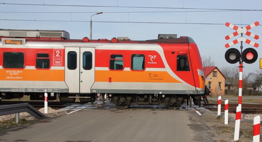 Przejazdy za darmo i dodatkowe pociągi dla uchodźców