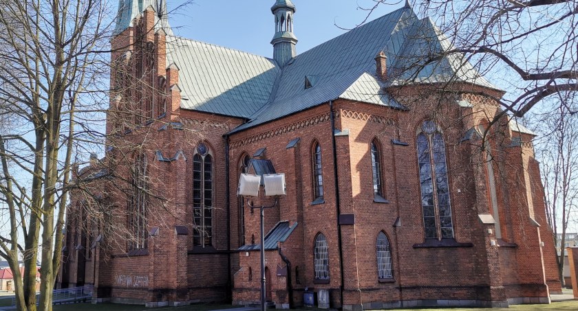 Zniszczył elewację zabytkowego kościoła