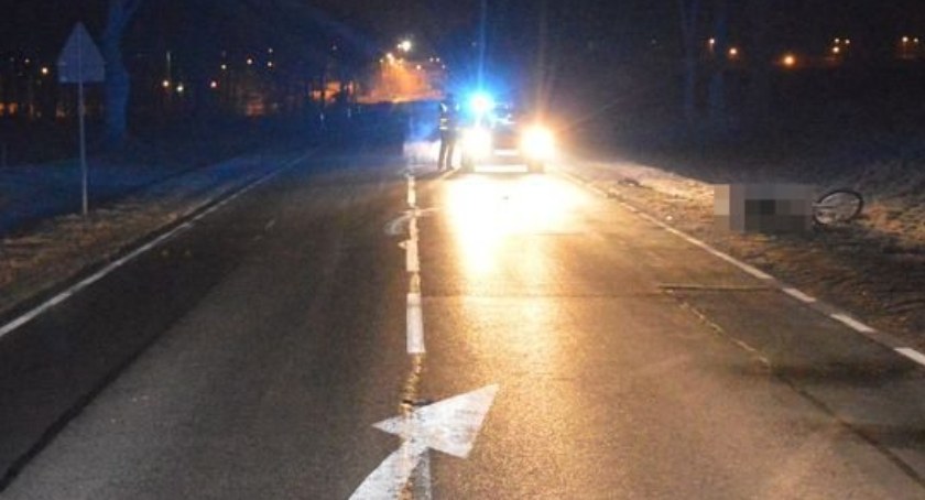 Jechał do pracy rowerem. 63-latek zginął na miejscu. Jest areszt dla kierowcy samochodu