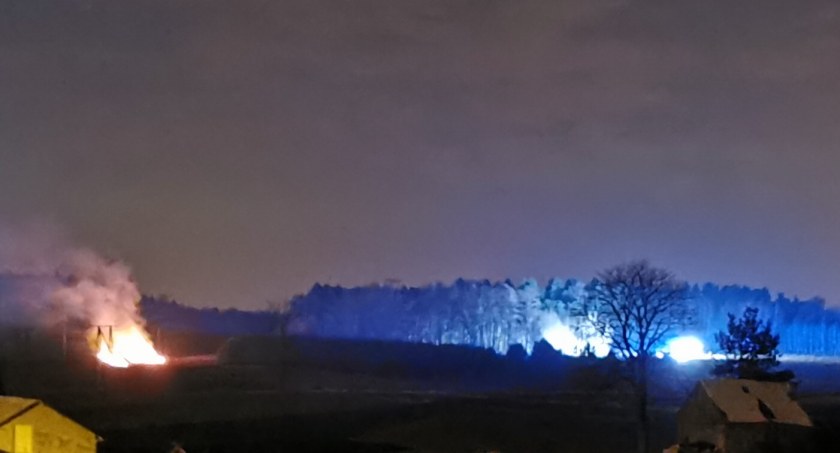 LEOPOLDÓW Nasyp kolejowy w ogniu