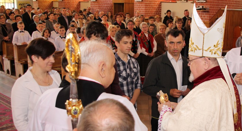 Biskup prosi o modlitwę za biskupa seniora