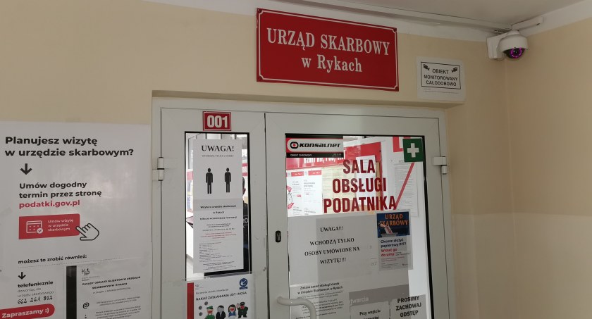 Wybierasz się do Urzędu Skarbowego. Umów wcześniej wizytę