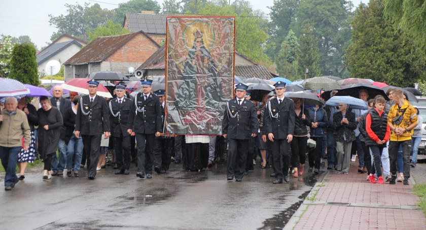 Kopia cudownego obrazu Matki Bożej Kodeńskiej po 41 latach znów w Leopoldowie (ZDJĘCIA)