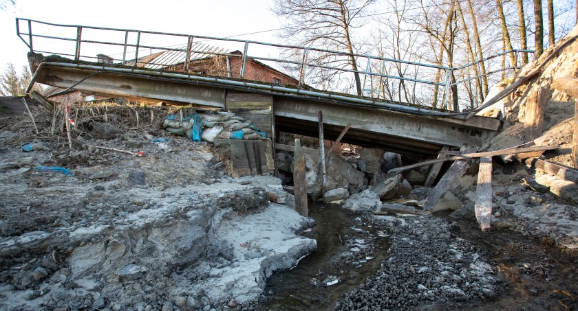 Kolejne miliony na inwestycje w powiecie ryckim, m.in. na most w Ogonowie