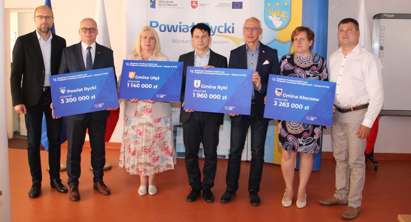 Czeki rozdane. Ponad 8,4 mln zł na inwestycje
