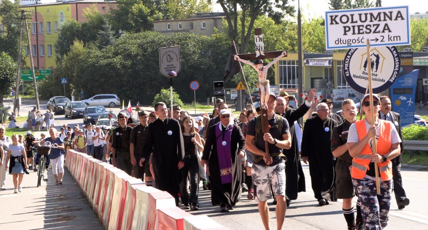 Pielgrzymi pozdrawiają ze szlaku na Jasną Górę