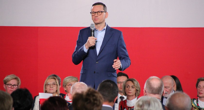 Premier Morawiecki przyjechał do Ryk porozmawiać o Polsce (ZDJĘCIA)