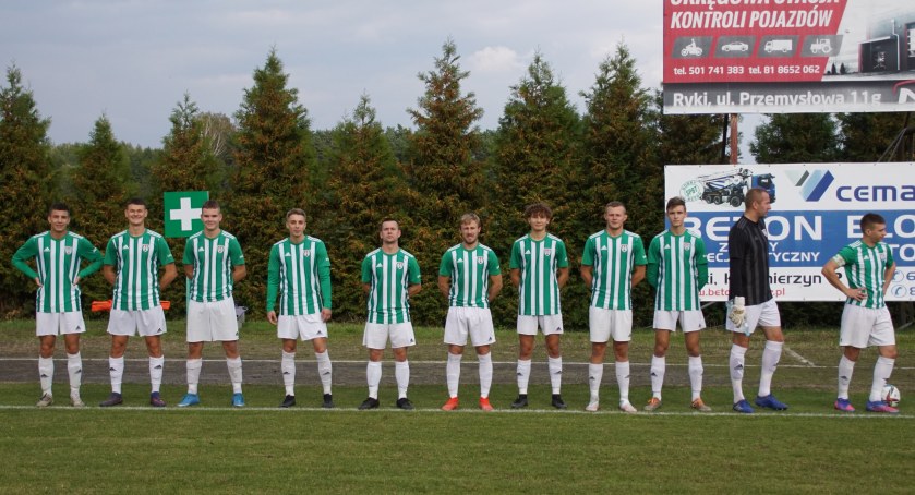 Ruch Ryki wygrywa i strzela gole w dziesięciu