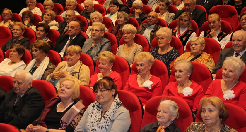Seniorzy udowadniają, że jesień życia nie musi być nudna (ZDJĘCIA)