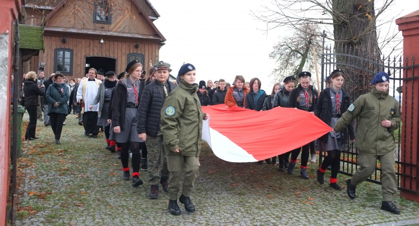 Pamięcią i modlitwą oddali hołd bohaterom