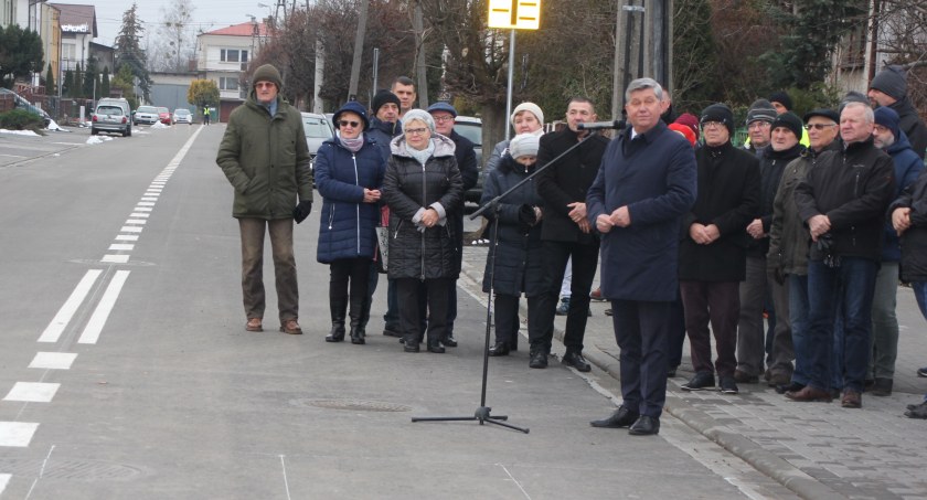 Na taką inwestycję mieszkańcy ryckiego osiedla czekali kilkadziesiąt lat (ZDJĘCIA)