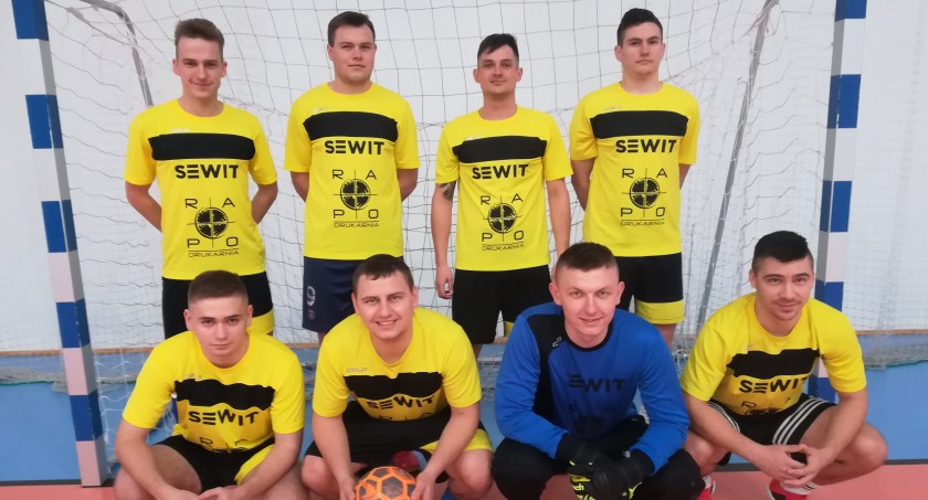 Zagrasz w lidze halowej?