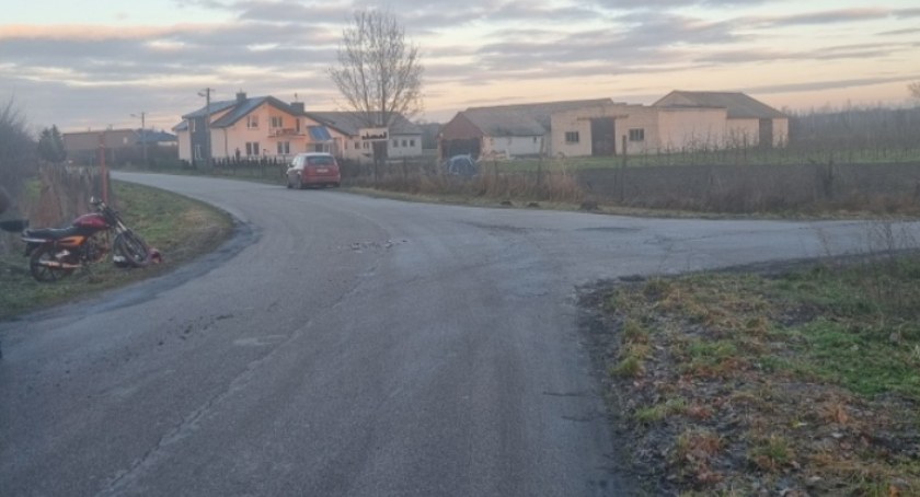 Nieznany kierowca potrącił 60-latka i uciekł. Apel poszkodowanego