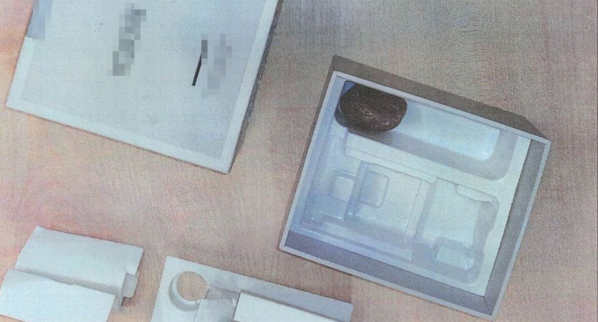 Zapłacił 650 zł za... kamień. Zamawiał telefon